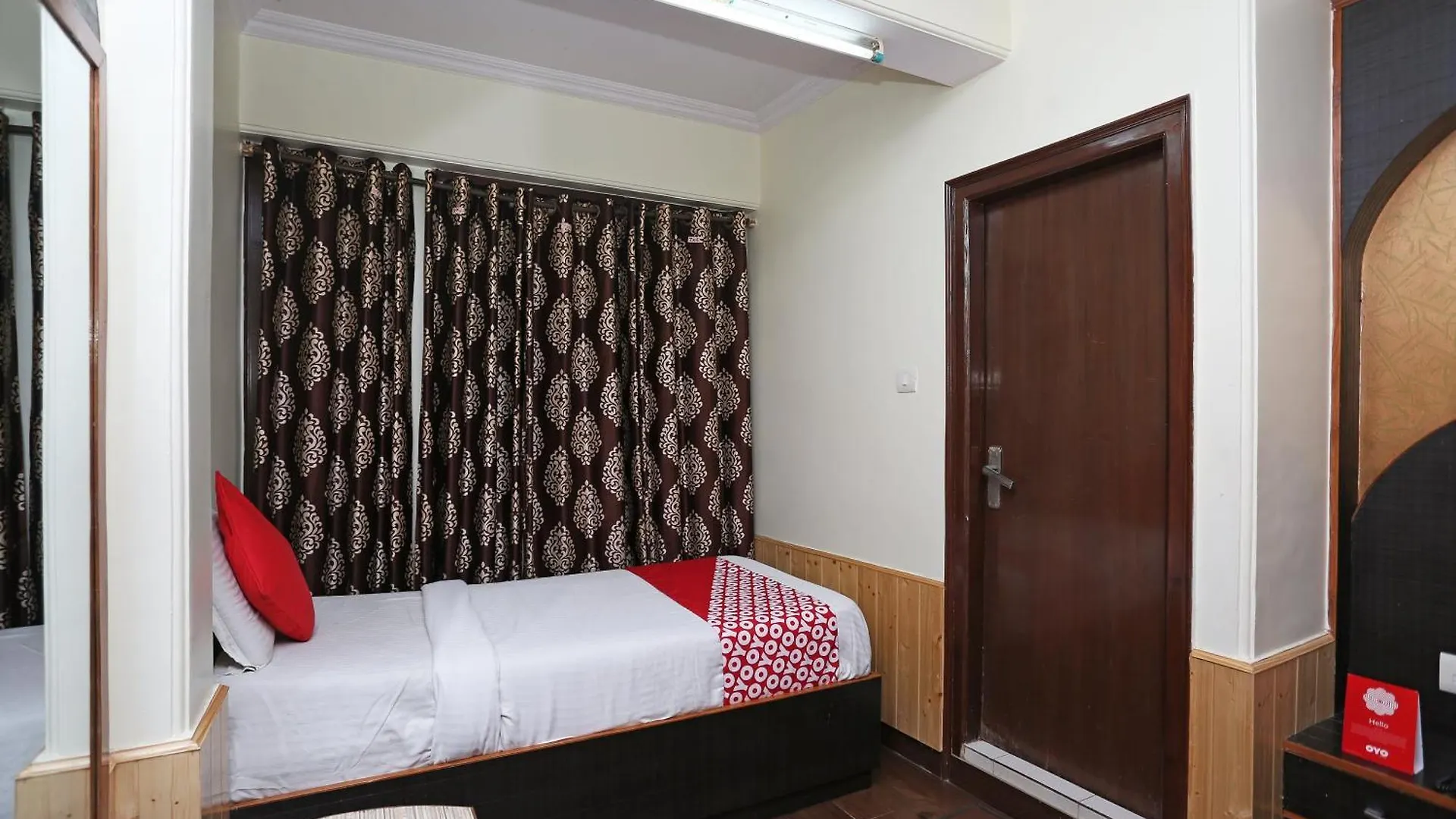 Oyo 27002 Hsr Ram Bazaar Hotel Shimla